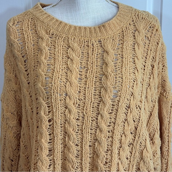 American Eagle Gold Yellow Open Knit Sweater Size XL Relaxed Cozy Beach Layers - Picture 2 of 9